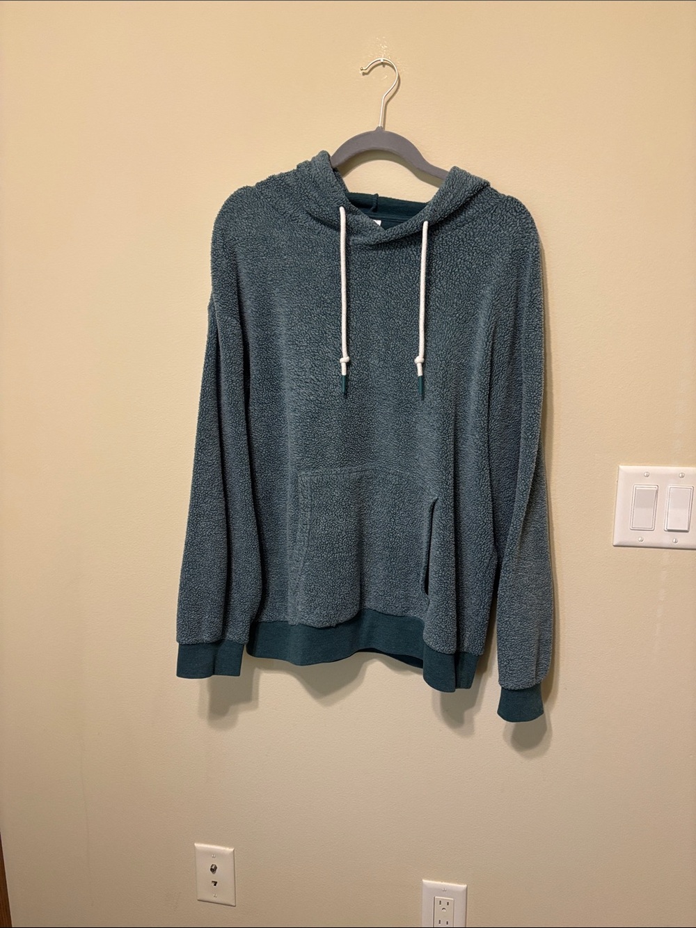 Women’s Cozy Hoodie in light  teal
